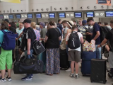 Turiștii cu zboruri anulate ar putea primi banii în 14 zile. Se pregătesc reguli noi pentru despăgubirea pasagerilor