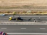 Șapte oameni au fost răniți într-un accident, după ce cauciucul unei mașini a explodat pe A3