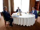 Ciolacu l-a primit la masă pe Viktor Orban și au vorbit de un tren de mare viteză. Niciun cuvânt despre război