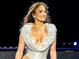 Ce mănâncă Jennifer Lopez ca să arate așa la 56 de ani. Meniul secret cerut la București