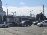 Accident între un tramvai şi două maşini, în Timișoara. Vatmanița a uitat să schimbe macazul