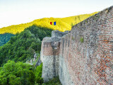 Cetatea din România înconjurată de mister și legende sângeroase. Câți români au avut curajul să meargă acolo