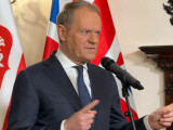 Mesajul premierului Poloniei pentru Nicușor Dan, la o zi după ce l-a numit &bdquo;pro-rus&rdquo; pe George Simion. &bdquo;Să apere ca Duckadam&rdquo;
