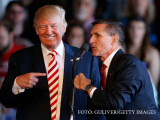 Donald Trump si MIchael Flynn in campania electorala Donald Trump si MIchael Flynn in campania electorala
