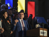 Atmosferă apăsătoare la sediul de campanie al lui George Simion. Șeful AUR și-a declarat victoria la închiderea urnelor