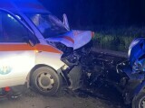 Șase răniți, după un accident cumplit între o ambulanță și o mașină în județul Cluj. O femeie aflată în salvare a murit