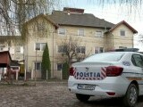Doi bărbați au înjunghiat oameni la întâmplare. Au început de la un local și au ajuns în casa unor localnici