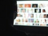 „Extremiștii interzic filmele deocheate”. AUR vrea ca siteurile pentru adulți să poată fi accesate doar cu cerere