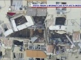 Două persoane au fost aruncate din bloc în momentul exploziei. Trupurile le-au fost găsite pe stradă