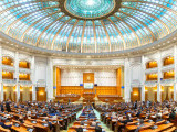 Parlamentul se reunește pentru angajarea răspunderii Guvernului privind reformele. În ce condiții poate fi demis Executivul