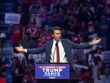 Cine era Charlie Kirk, apropiatul lui Trump ucis la un eveniment din statul Utah. A fost împușcat mortal în fața familiei