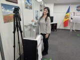 Alegeri în R. Moldova. O studentă din Japonia, primul votant: „Am votat pentru pace, dezvoltare şi o Moldovă prosperă”. VIDEO