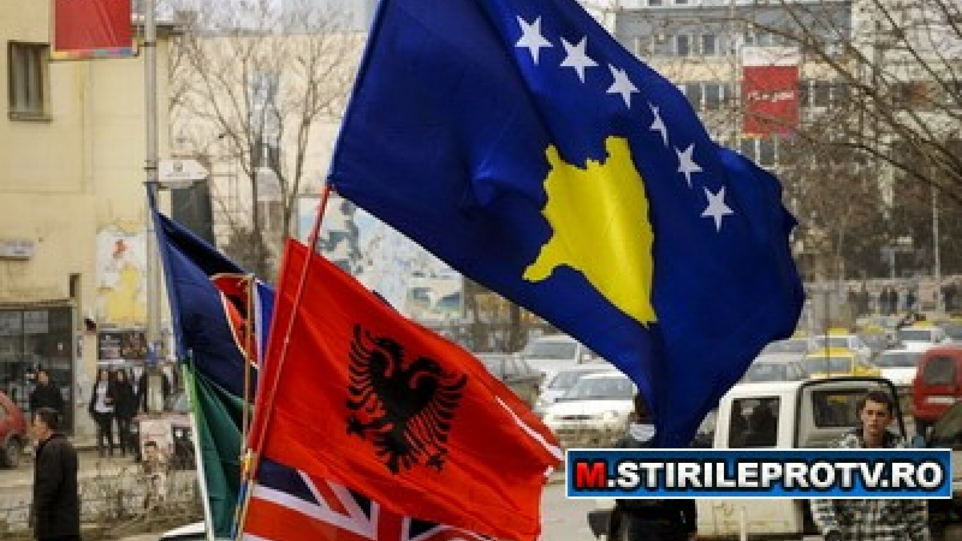 Drapele ale Kosovo si Albaniei