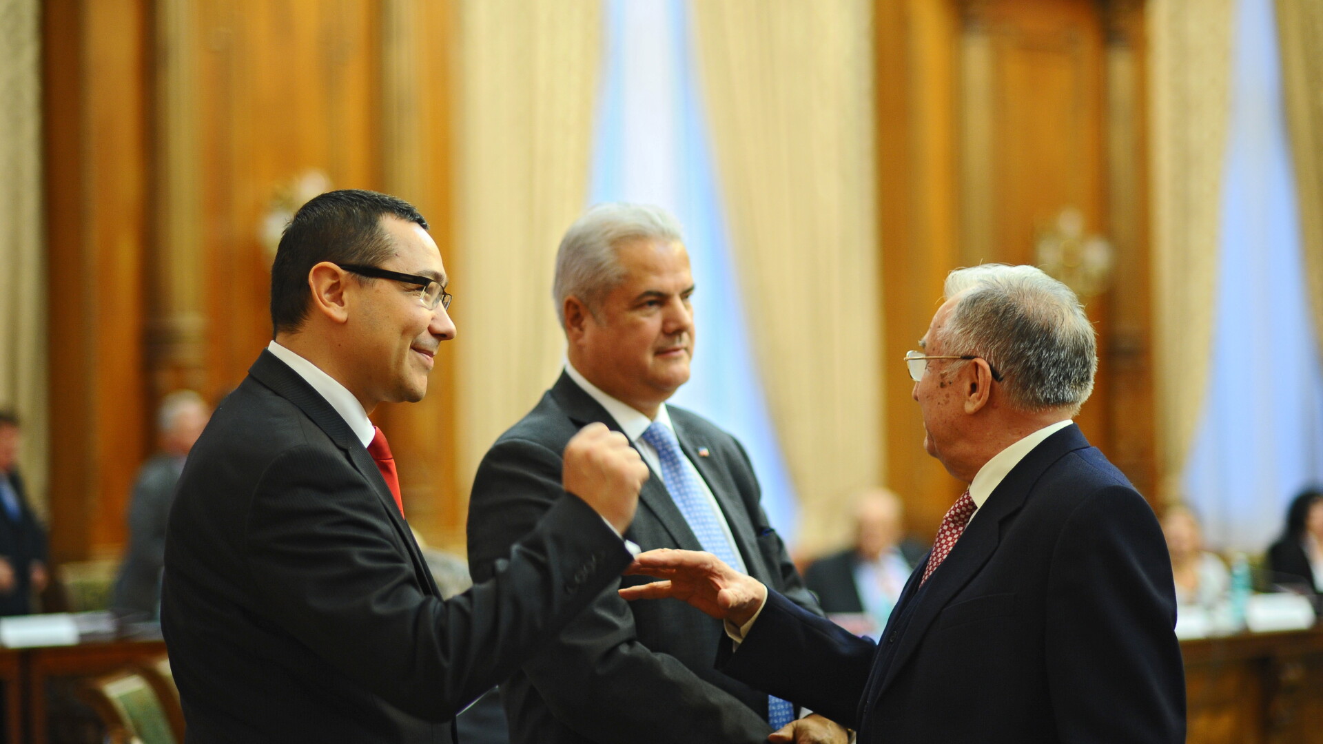 Victor Ponta, Ion Iliescu si Adrian Nastase