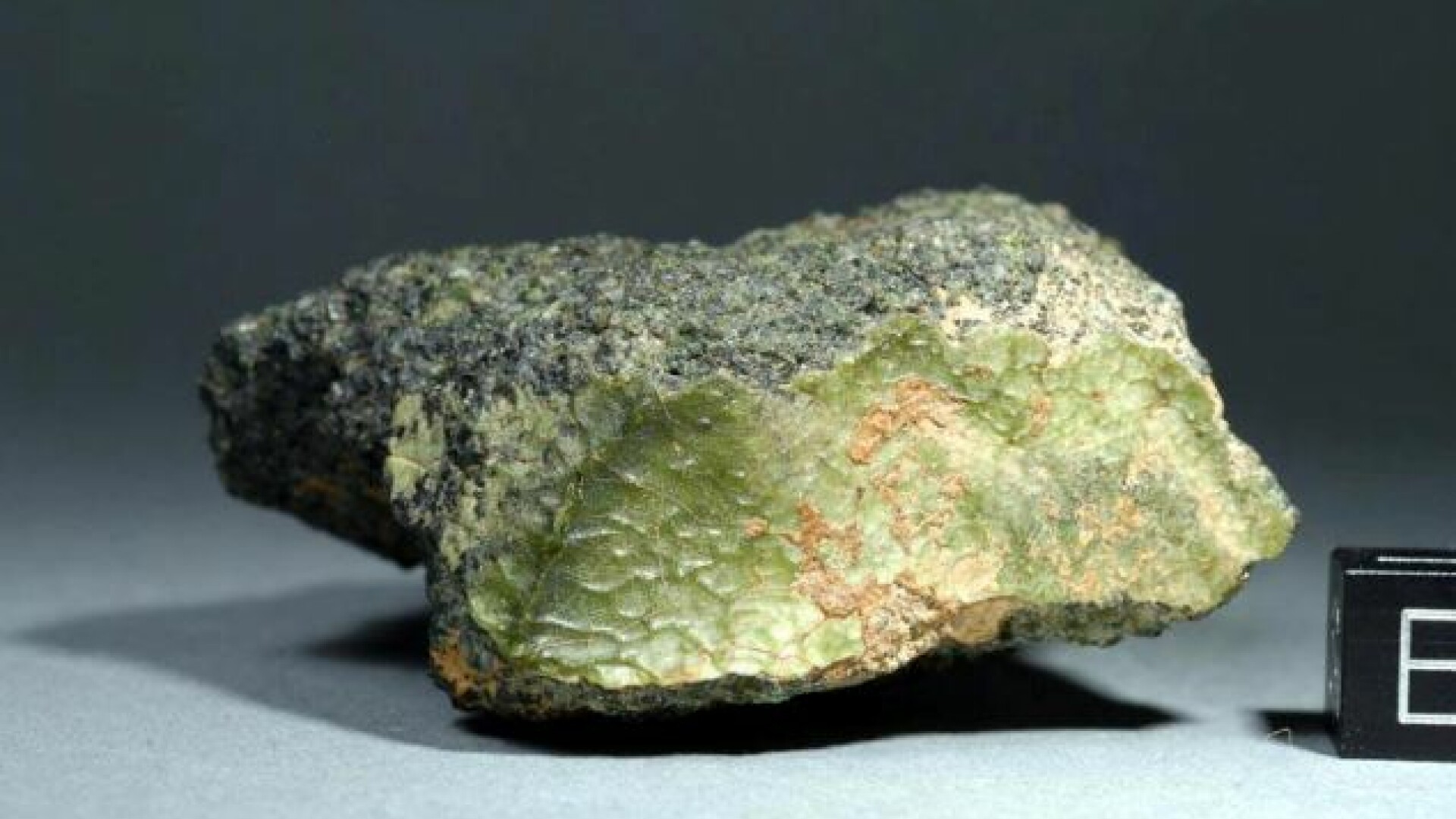 meteorit de pe Mercur