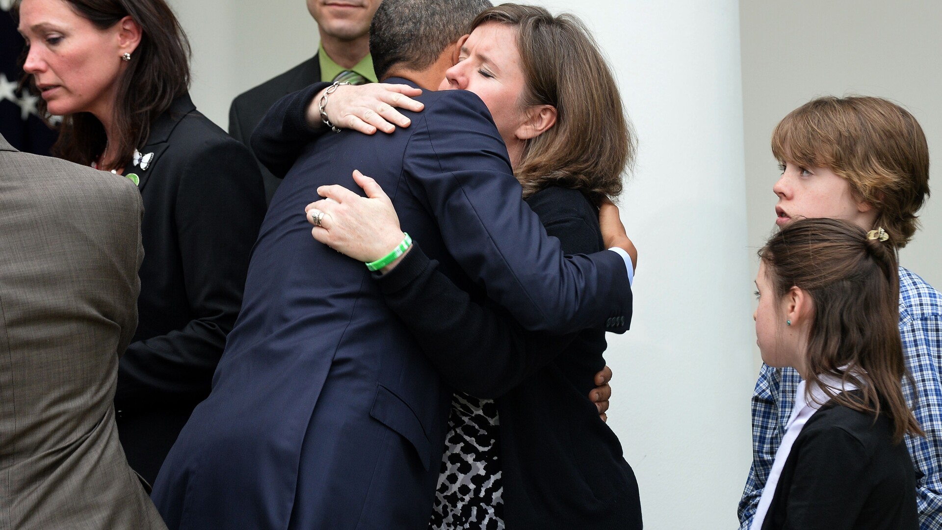 Barack Obama cu mama victimei atacului armat din Newton