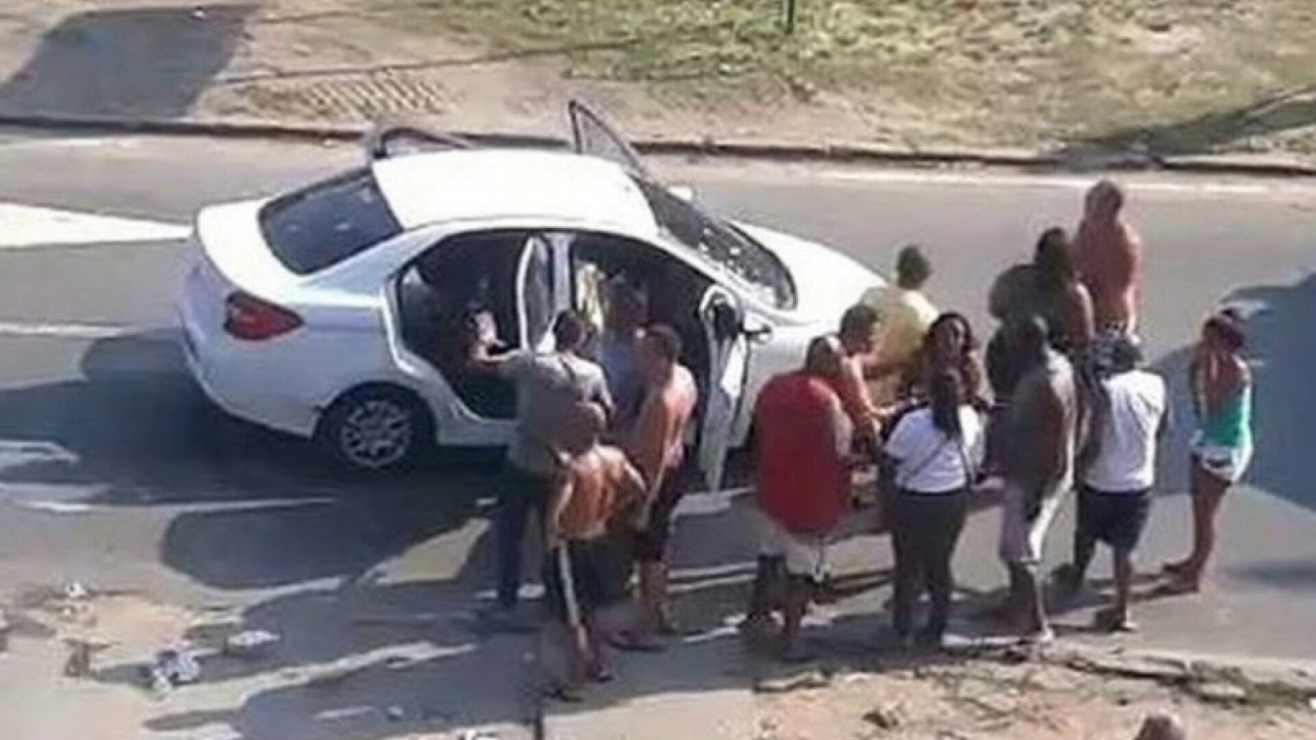 Familie din Brazilia, impuscata cu 80 de gloanțe de militari