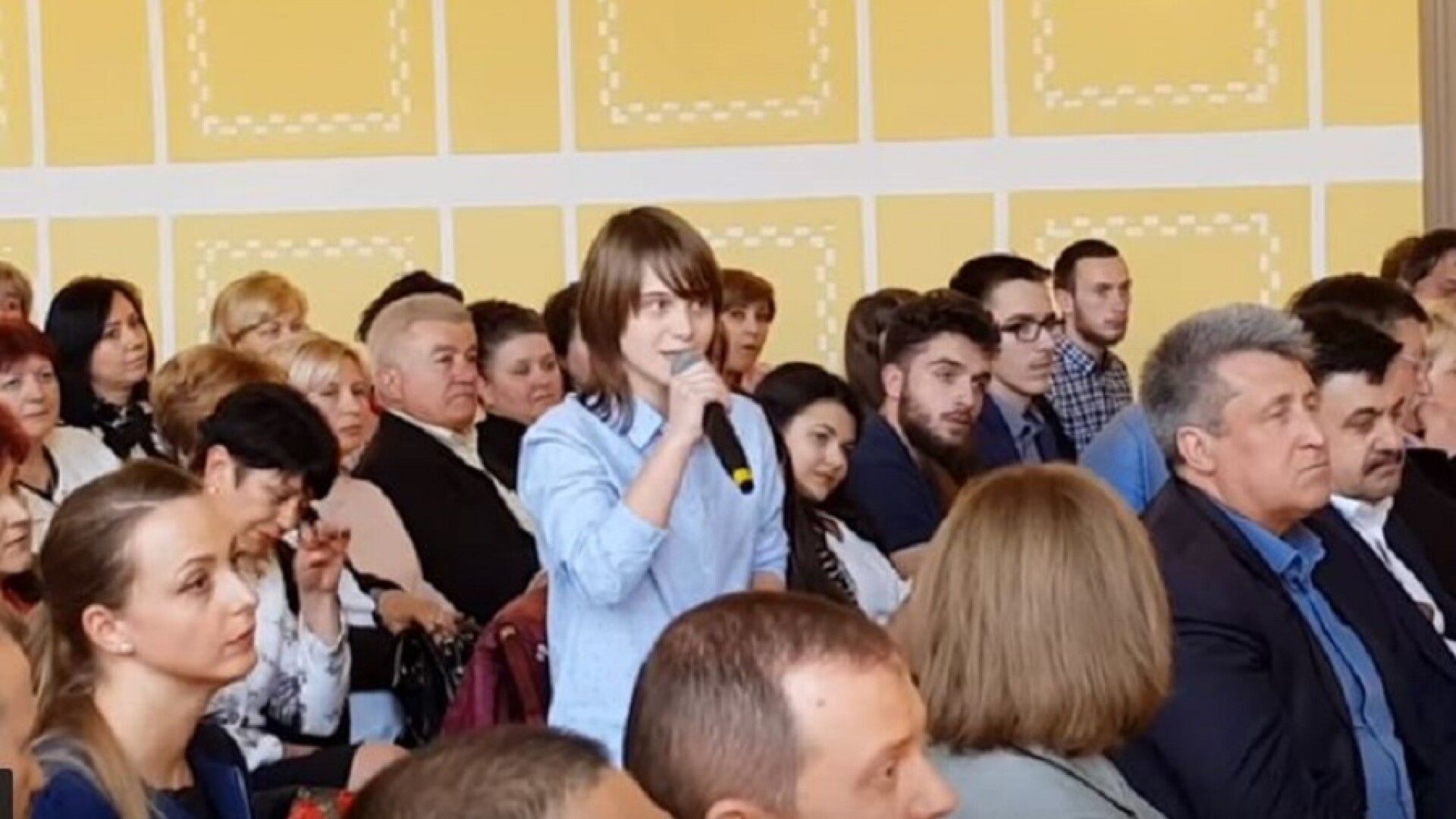 Confruntare între Ecaterina Andronescu și eleva care a dat foaia goală la BAC