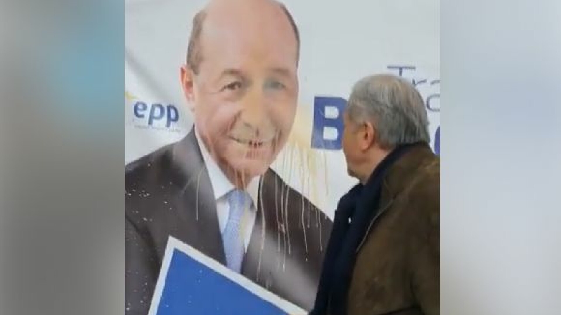 Ilie Nastase - afis Traian Basescu