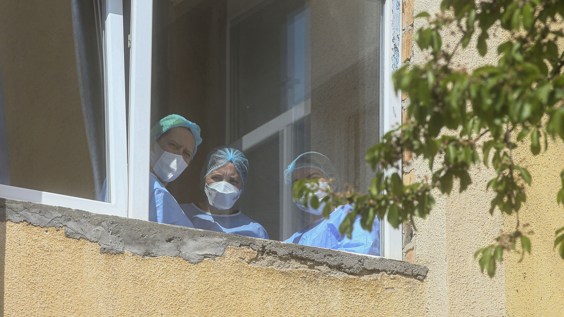 Detalii incredibile din Spitalul Județean Vaslui: un doctor ar fi sărit pe geam, de frică să nu fie testat