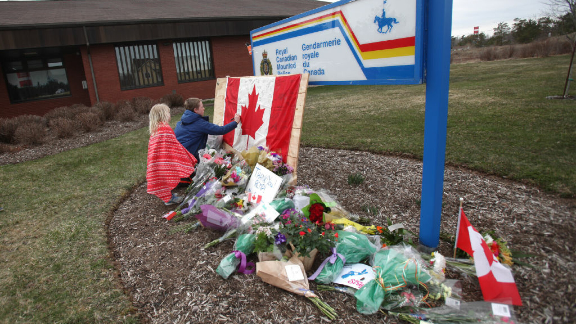Nouă din cele 22 de victime ale atacului armat din Canada au murit în incendii, nu de gloanţe. Detalii cutremurătoare