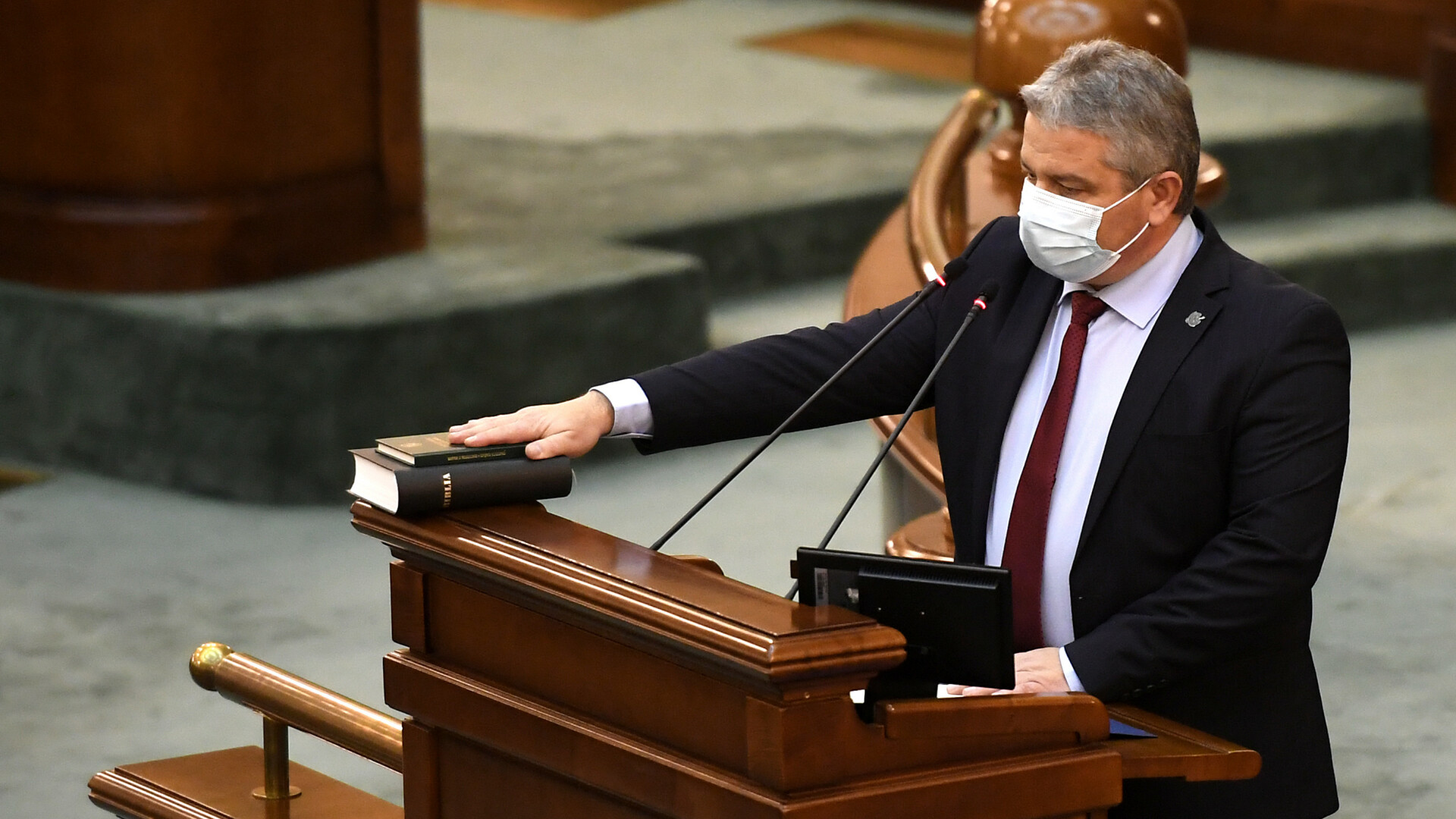 Avizarea urmării penale pentru senatorul Florian Bodog, discutată luni în Comisia Juridică