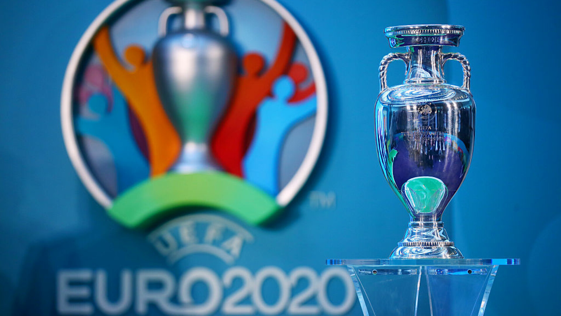 Trofeul EURO 2020 ajunge la Bucureşti. Cine îl va primi
