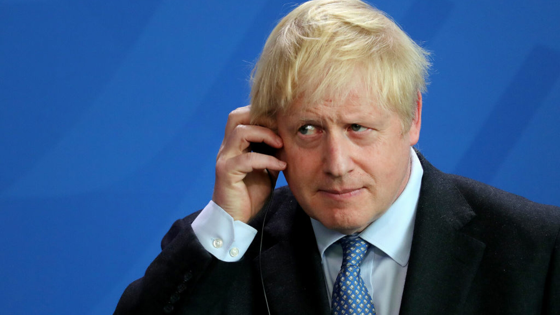 Cum a ajuns numărul personal de mobil al lui Boris Johnson să fie disponibil pe internet de 15 ani