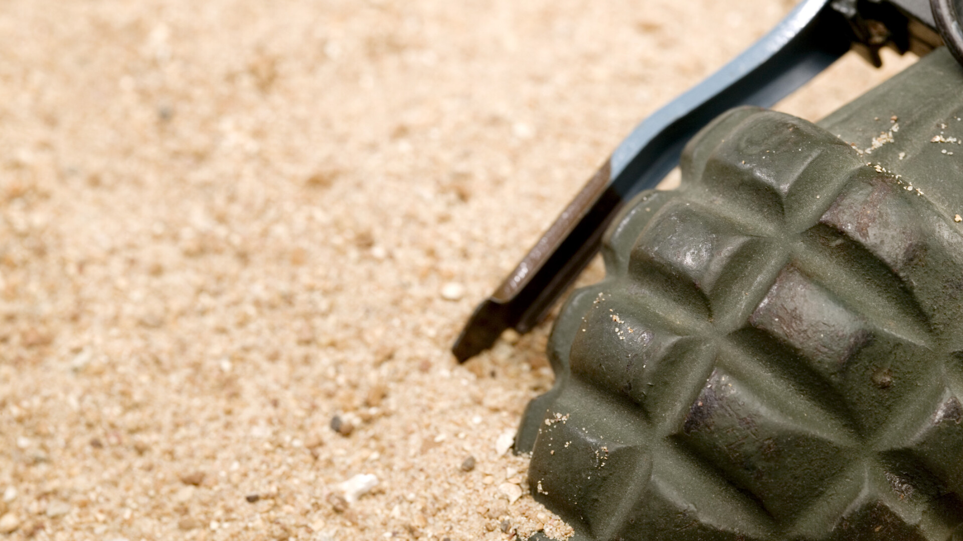 O grenadă a fost găsită pe plaja din Sfântu Gheorghe. Militarii au intervenit de urgență