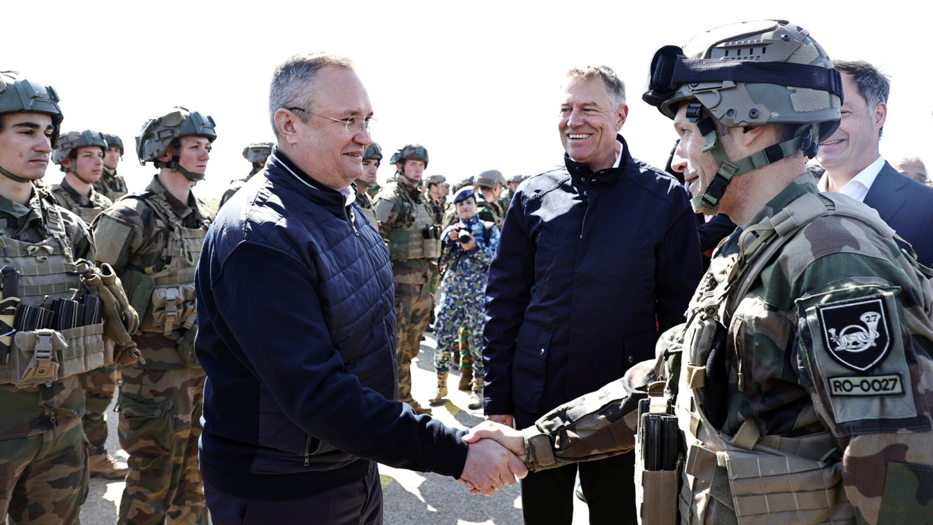 Nicolae Ciuca, Klaus Iohannis, soldati, NATO