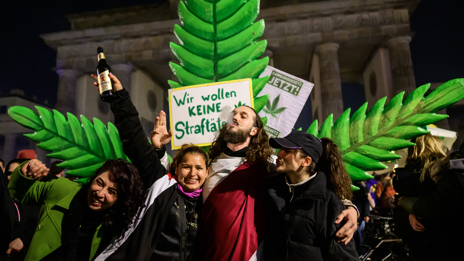 La un an de la legalizarea canabisului, o țară europeană aprobă aproape 300 de cluburi pentru consum