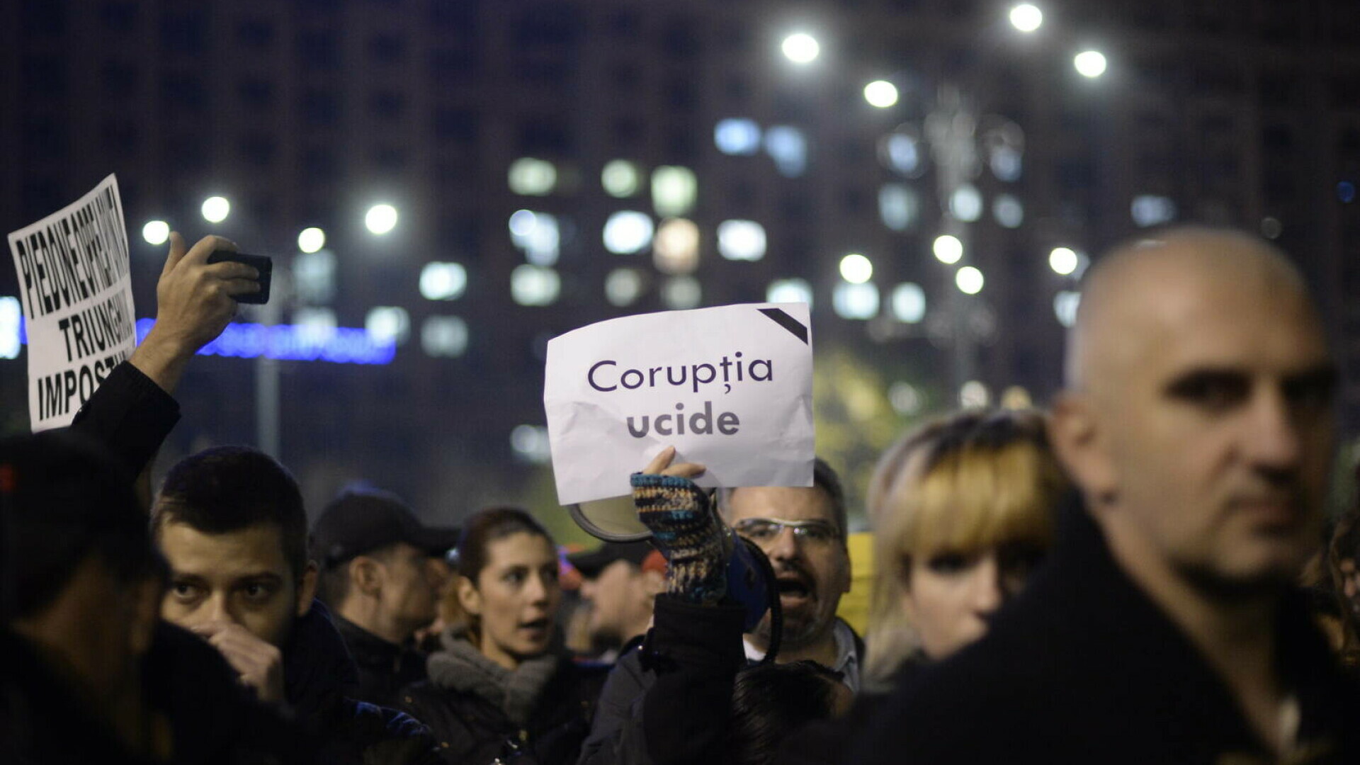 coruptia ucide,