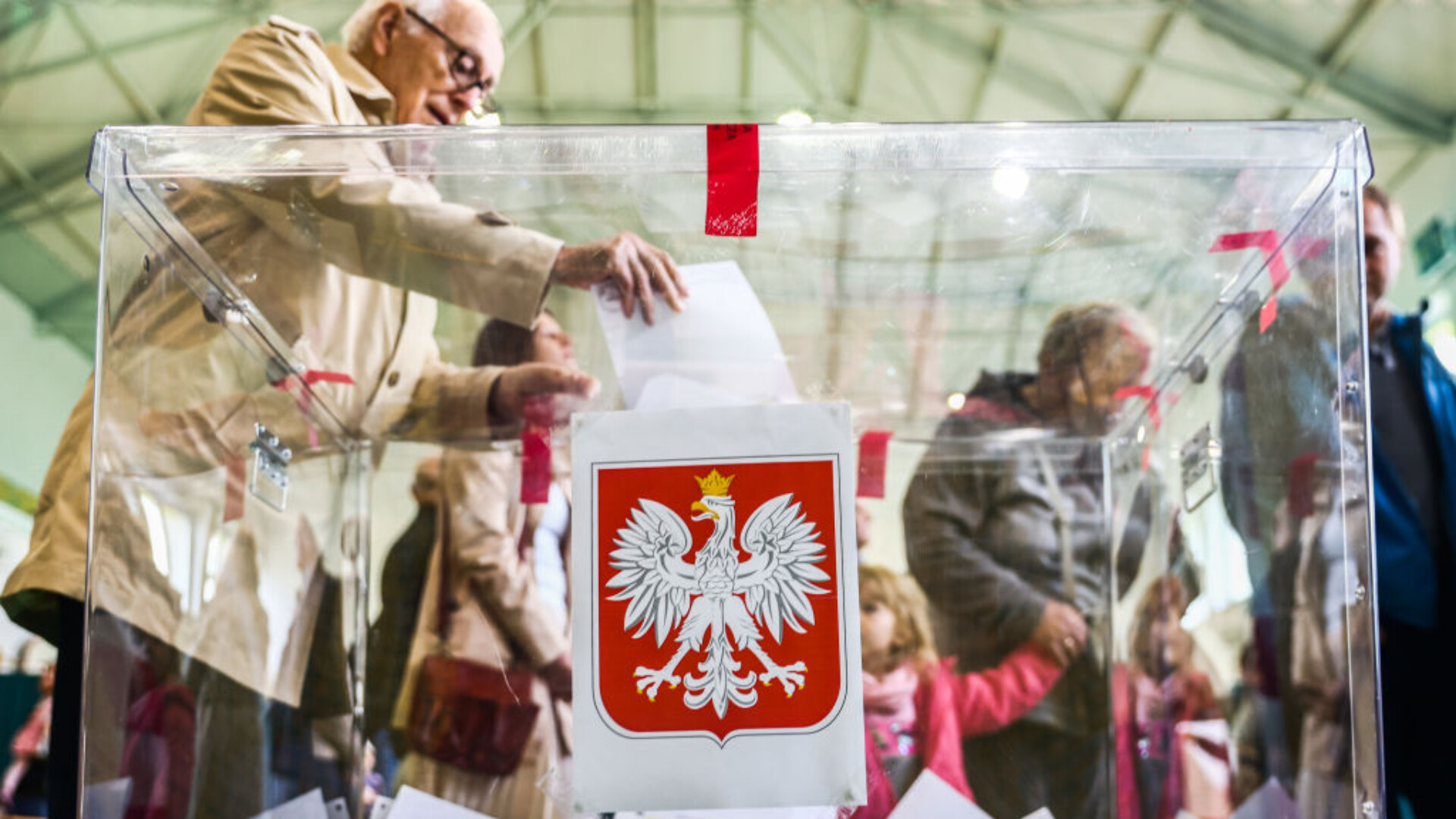 Alegeri prezidențiale în Polonia. Scrutinul care se anunţă strâns, sub privirile atente ale Europei