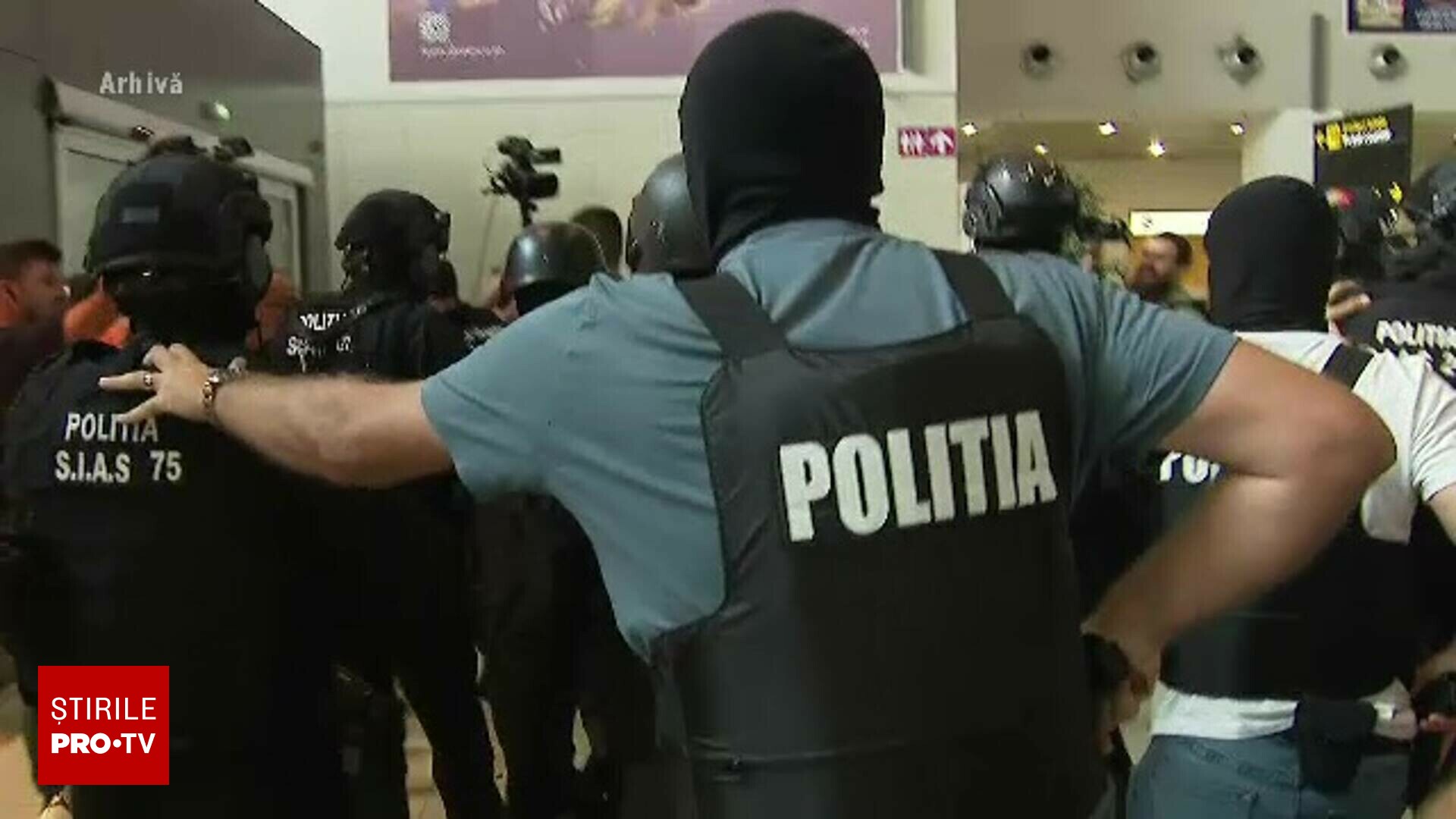 Afacere criminală de familie: Tinere vulnerabile, forțate să se prostitueze în Austria, Germania și Elveția