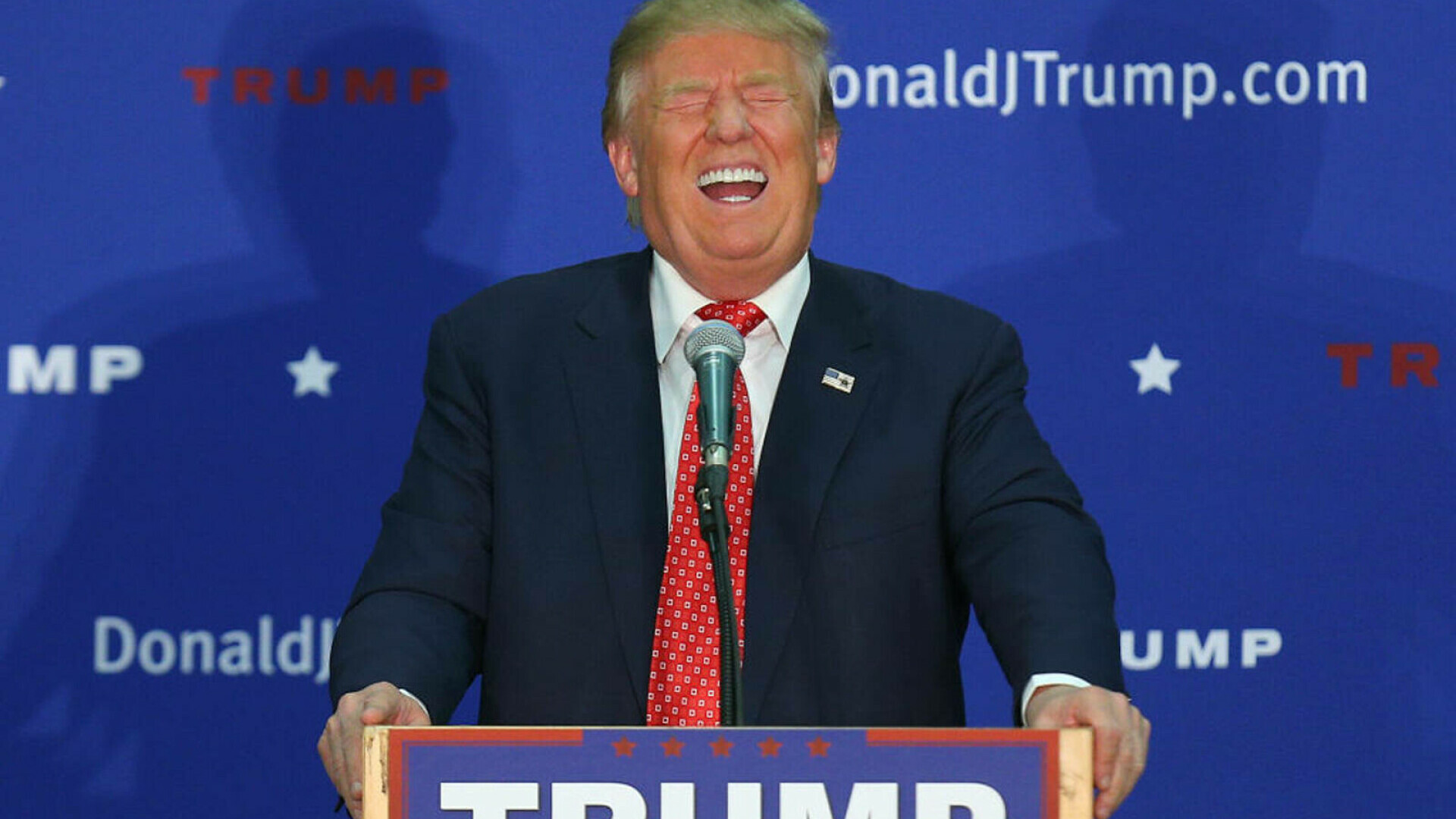 Donald Trump: ”Aș fi un prost” dacă aș spune NU avionului de lux oferit cadou de Qatar. ”Cred că e un gest minunat”