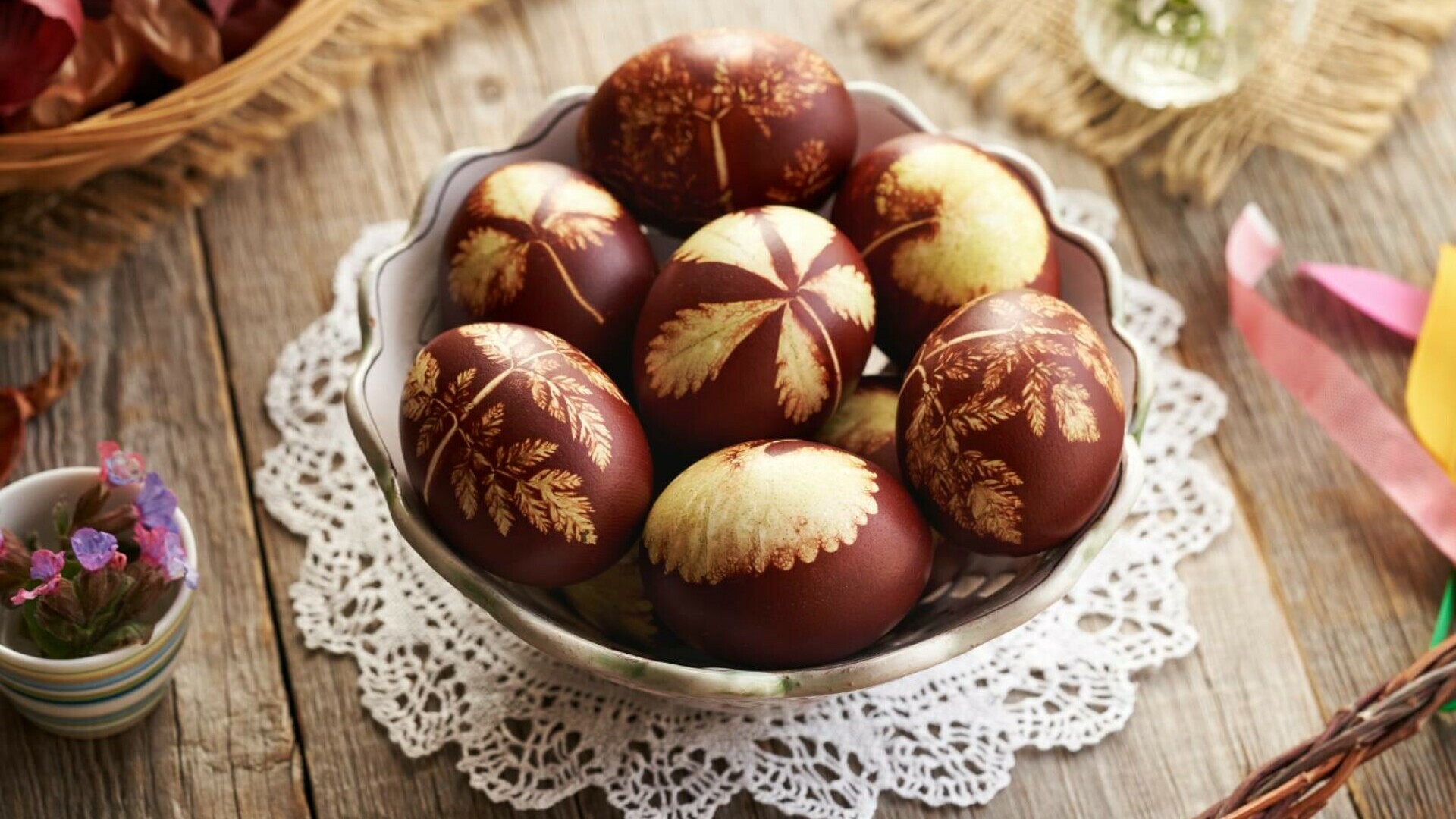 ouă roșii de paște