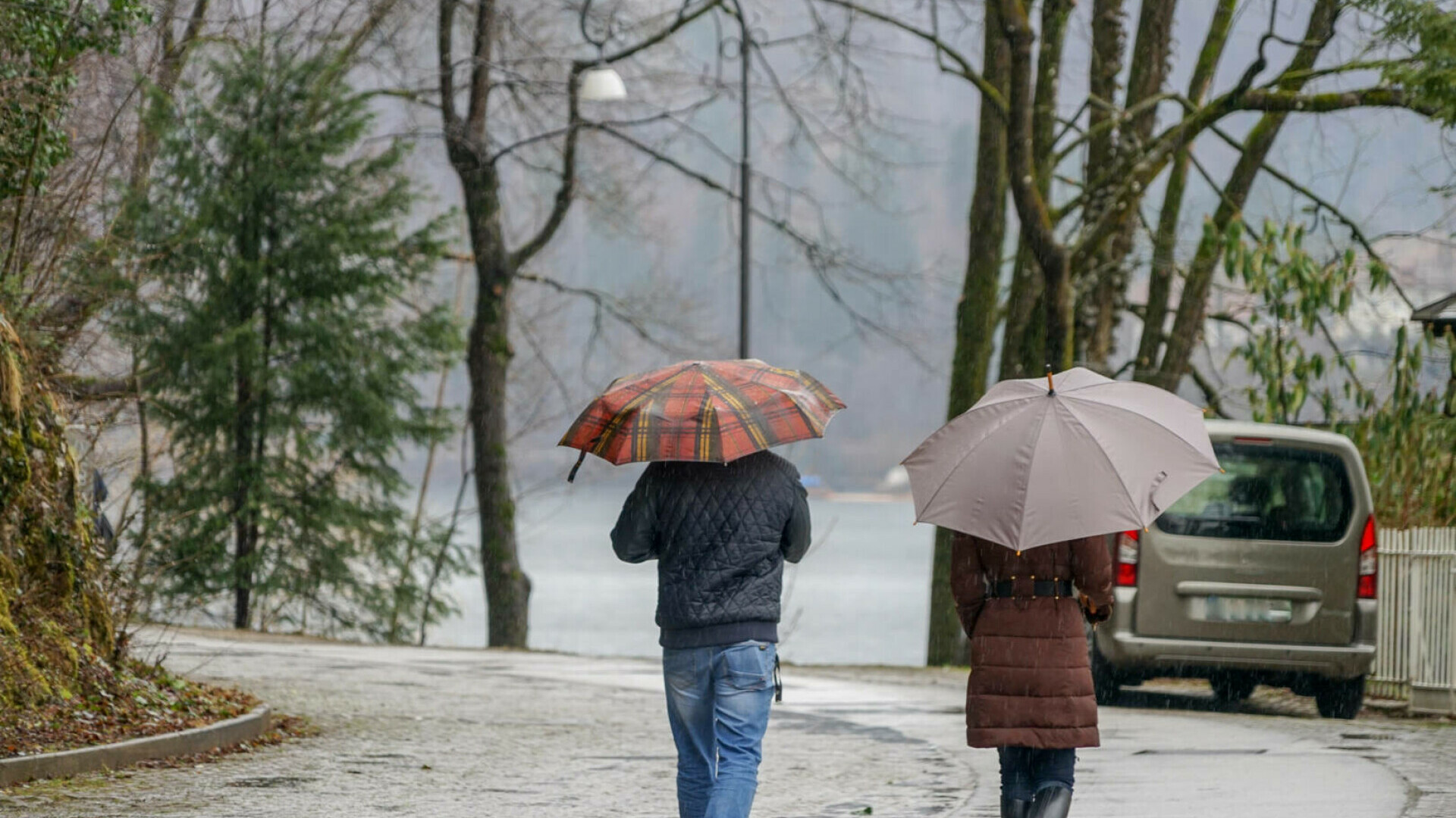 Vremea azi, 22 decembrie. Atmosferă mohorâtă în sud și în ținuturile estice, pe unde o să picure trecător