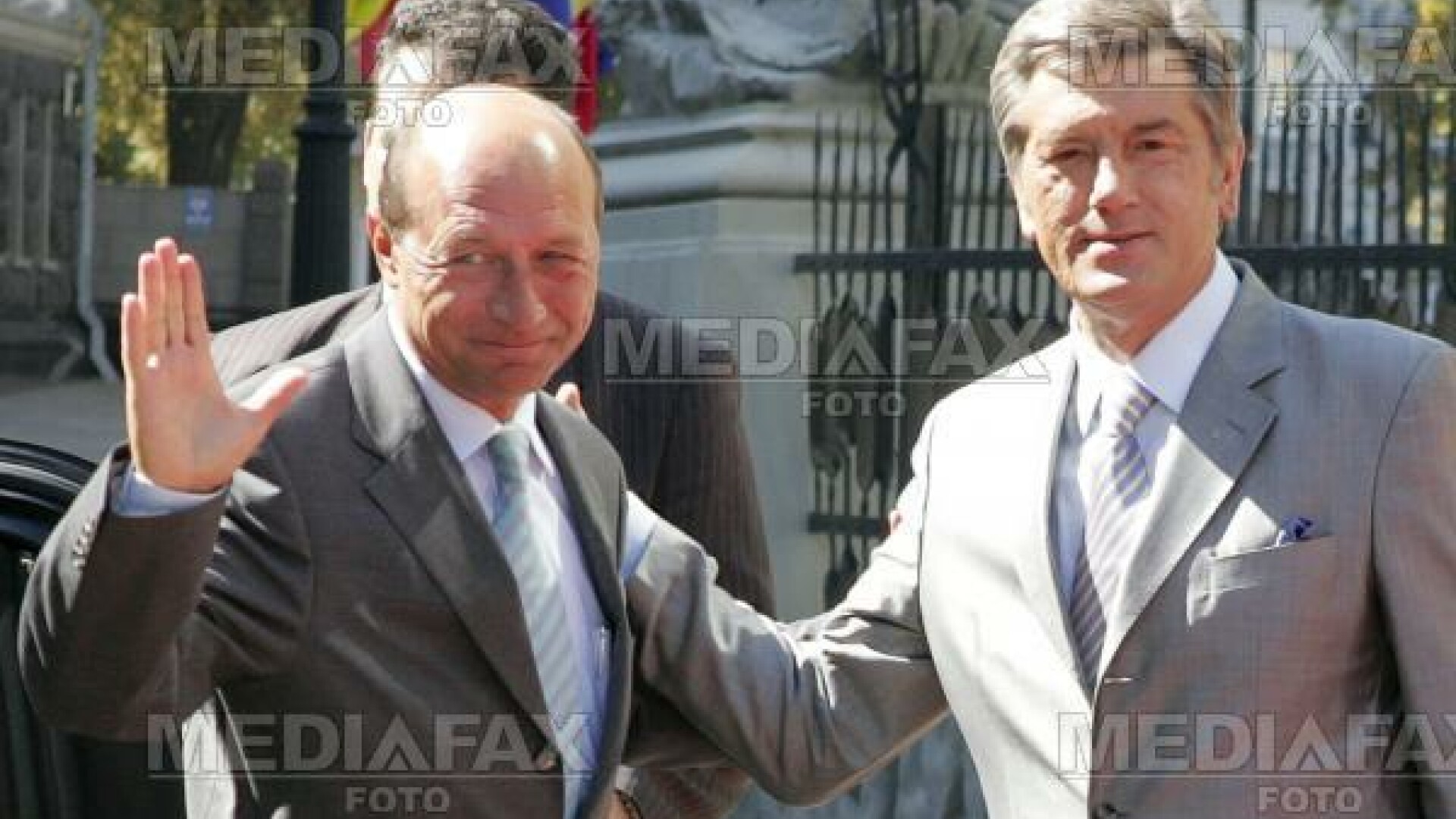 Traian Basescu se implica in criza din Caucaz!