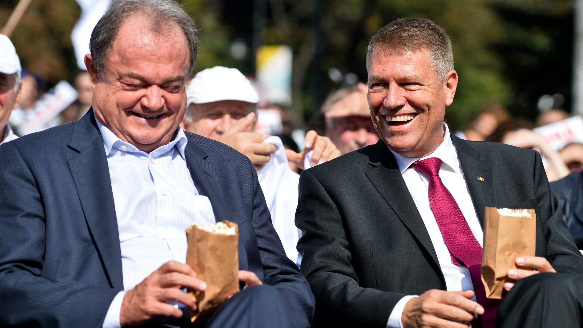 Klaus Iohannis, Vasile Blaga