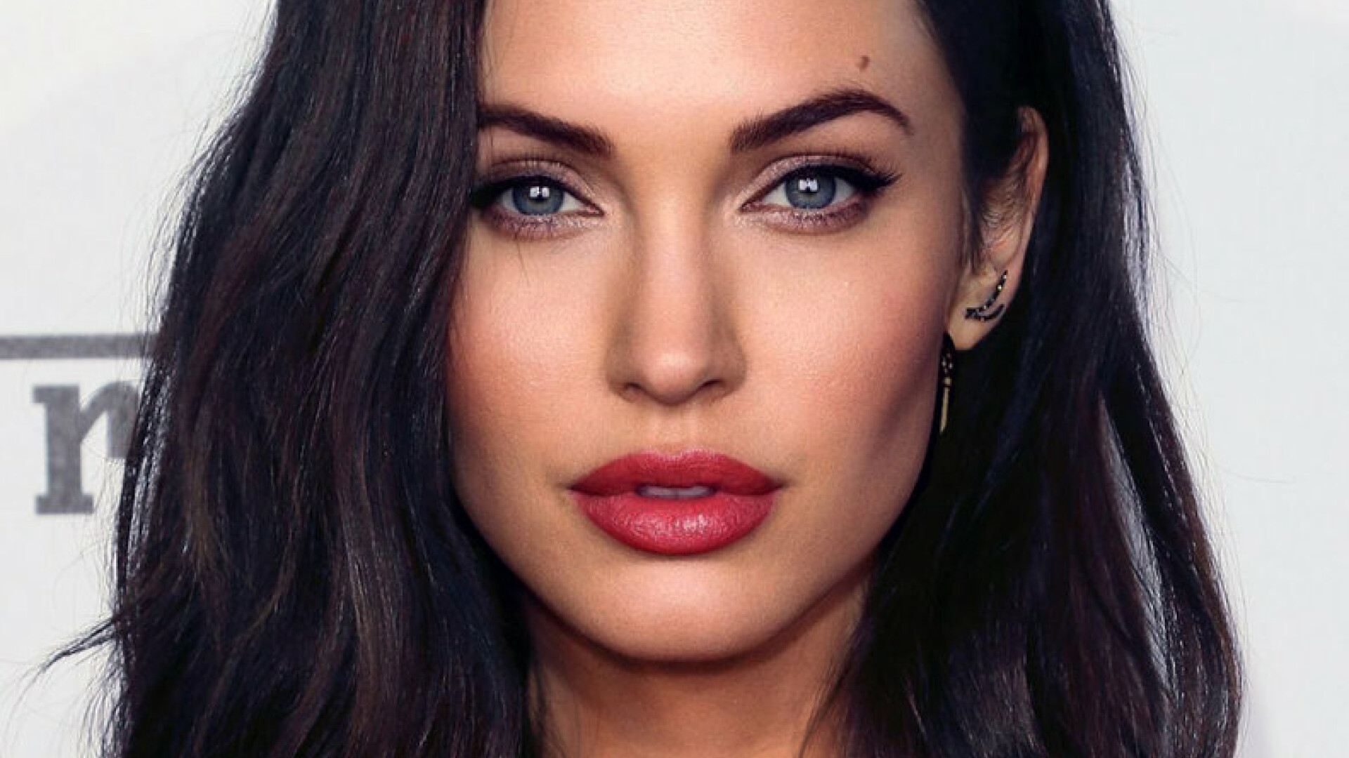 Megan Fox / Angelina Jolie