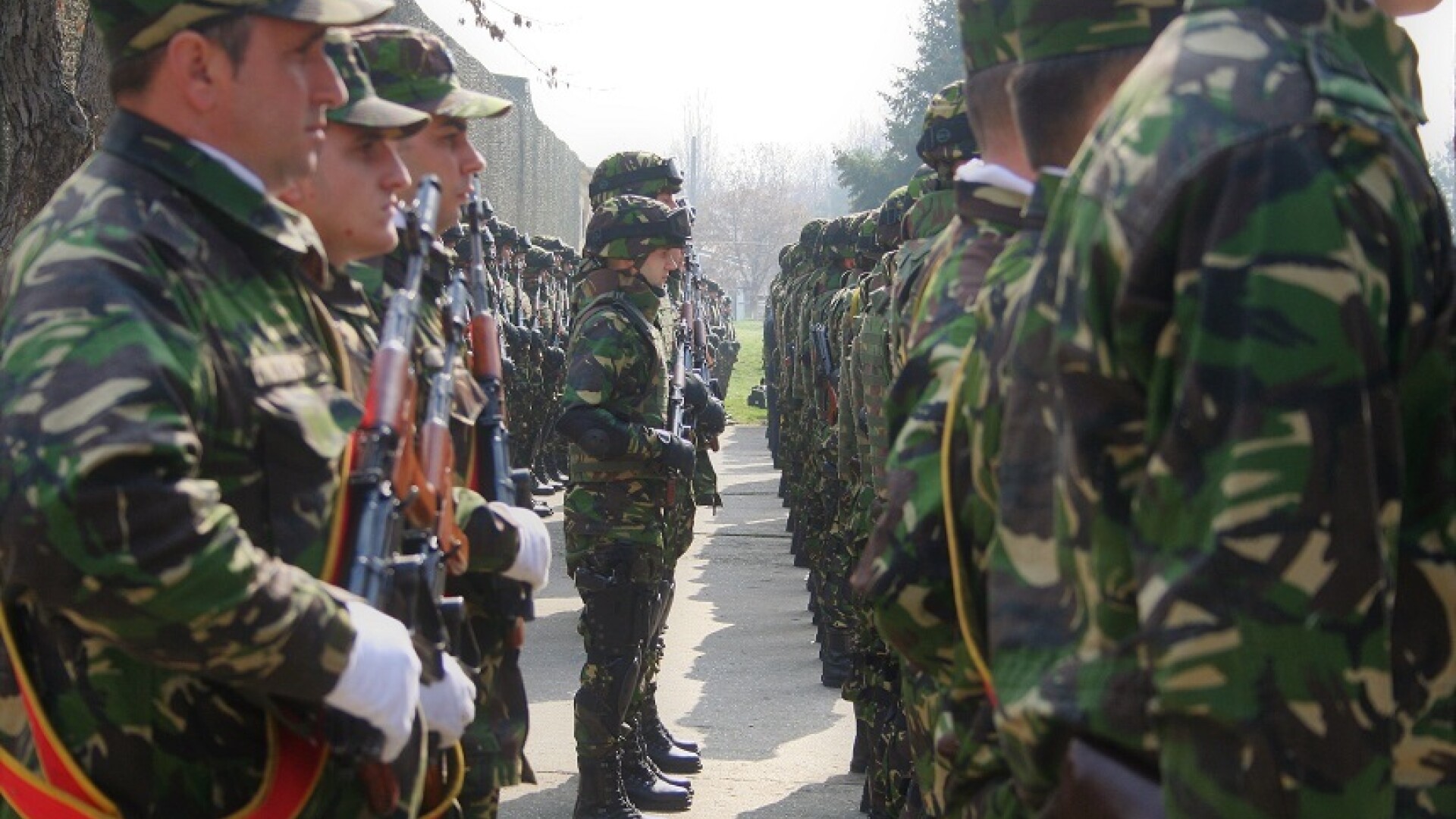 MApN denunţă o postare falsă apărută în mediul online privind suspendarea anumitor drepturi salariale pentru militari