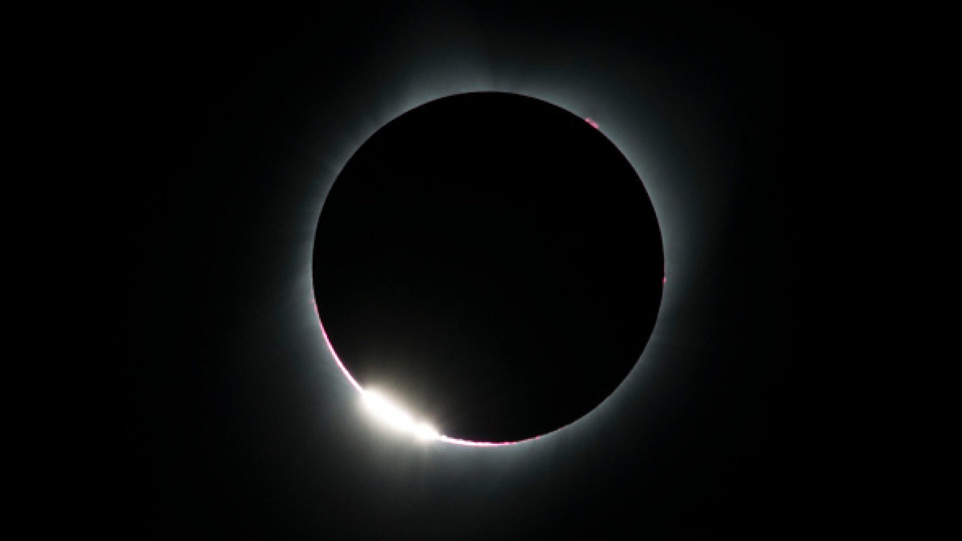 SUA: Eclipsă totală de soare