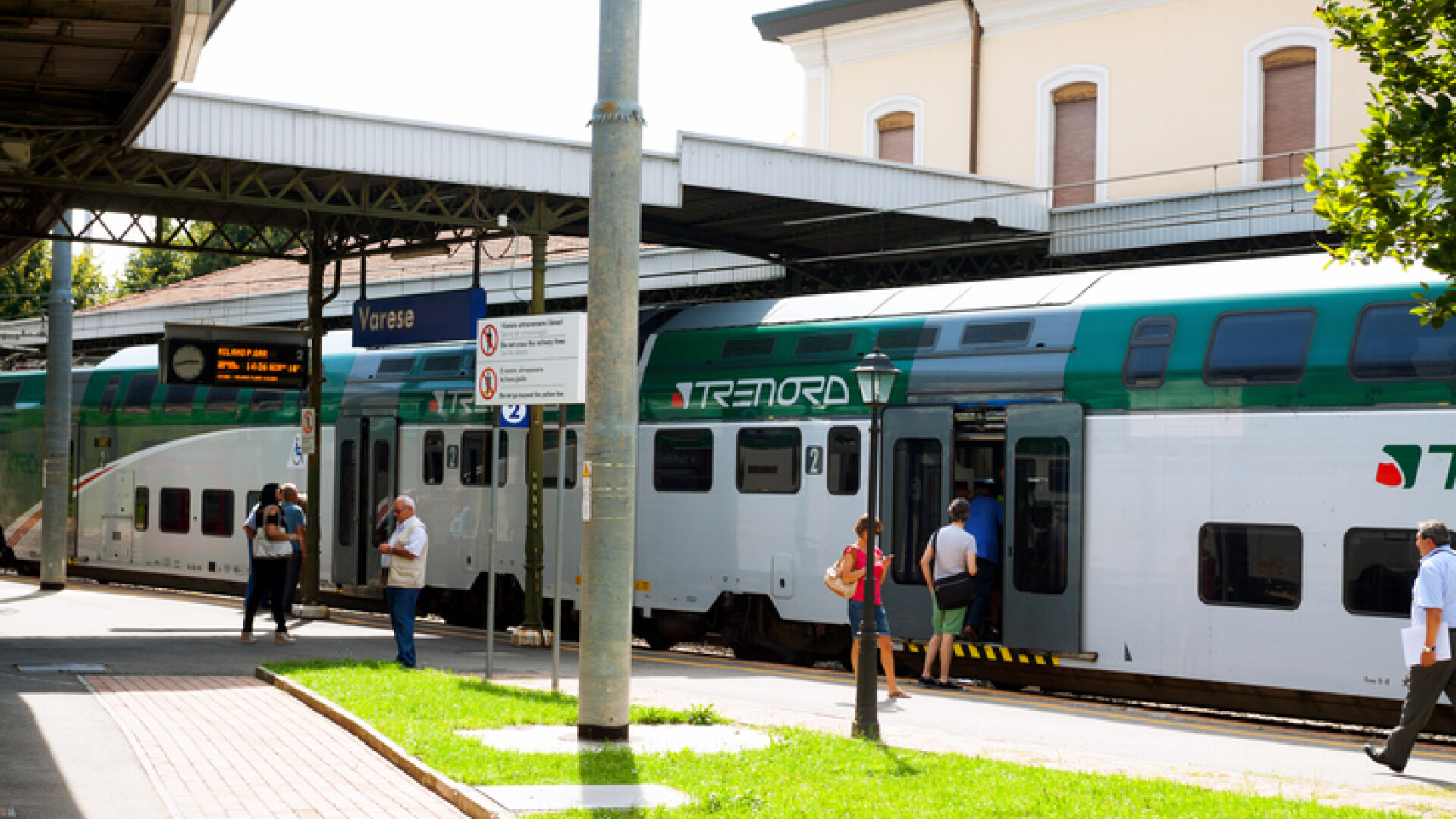 tren Trenord in Italia