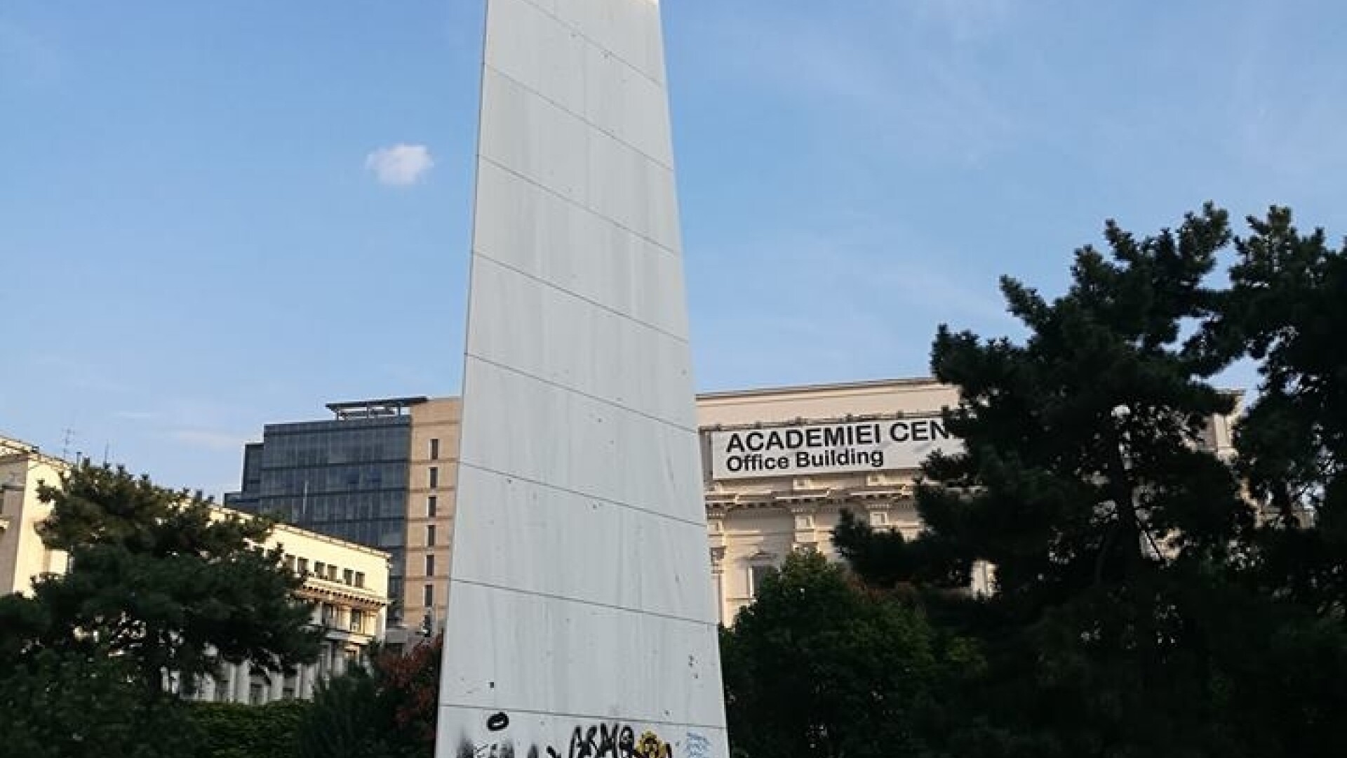 memorialul renasterii, monument, Piata Revolutiei