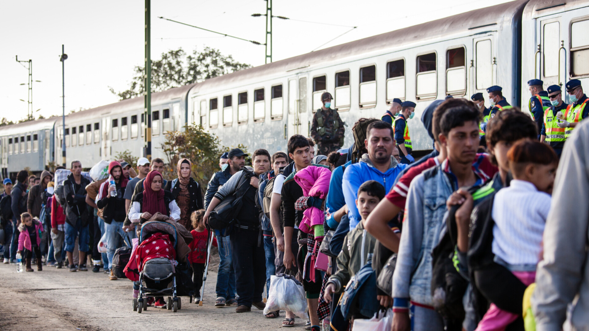 A apărut într-o campanie pentru migranți, iar acum riscă închisoarea. Cum a fost văzut