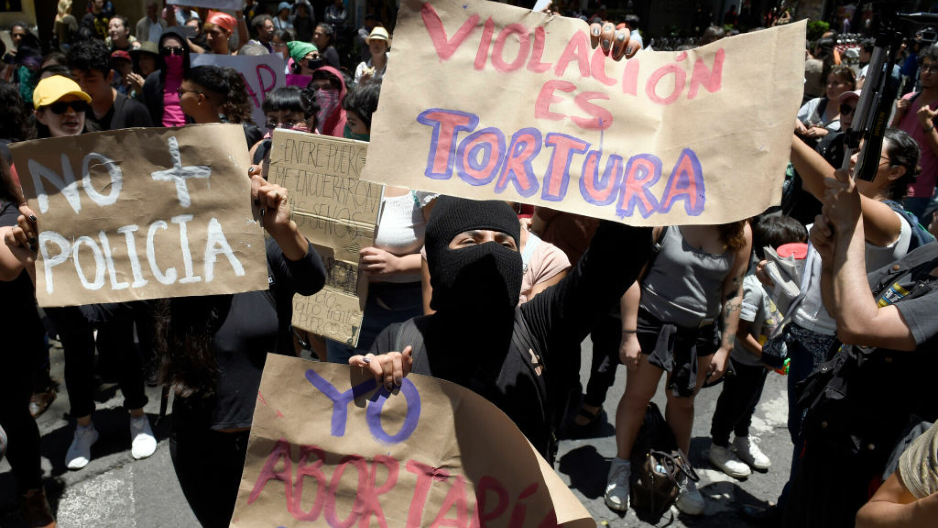 Protest în Mexic, după ce două minore ar fi fost violate de polițiști