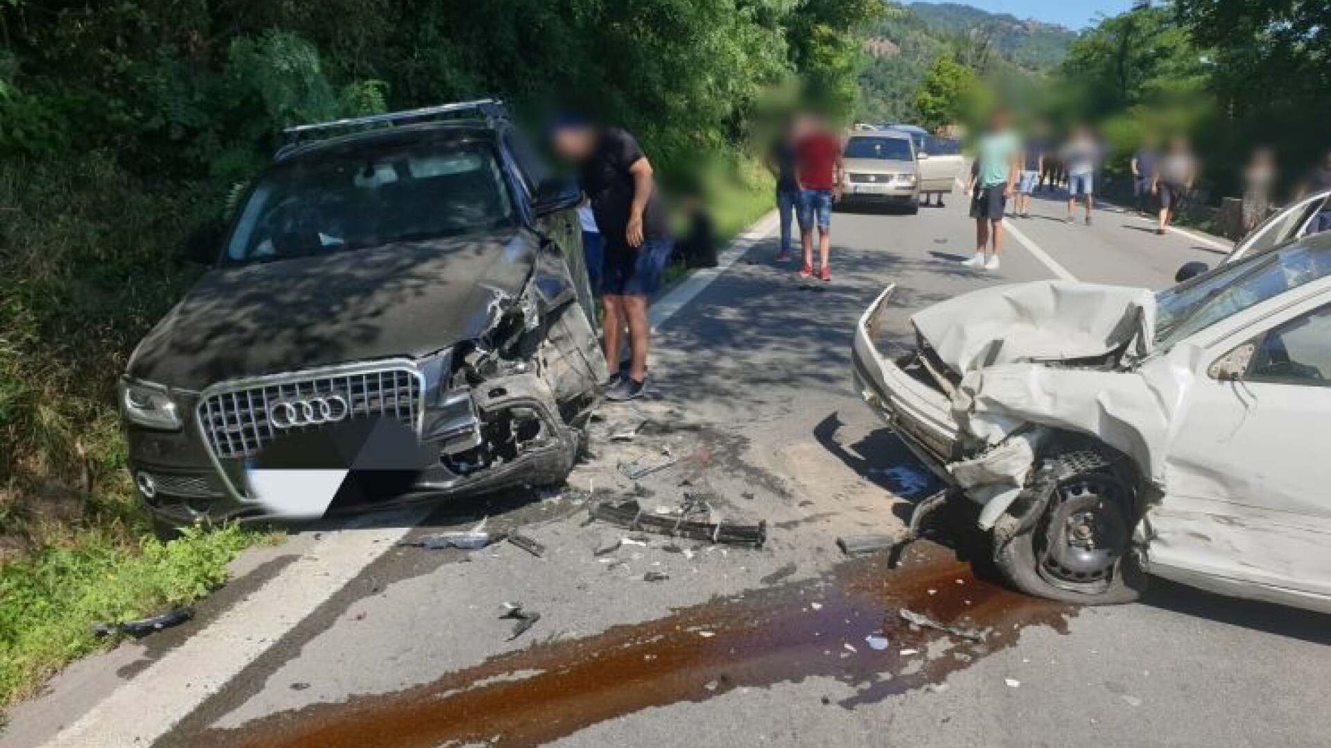 Accident cu 3 mașini și 5 victime la Brezoi