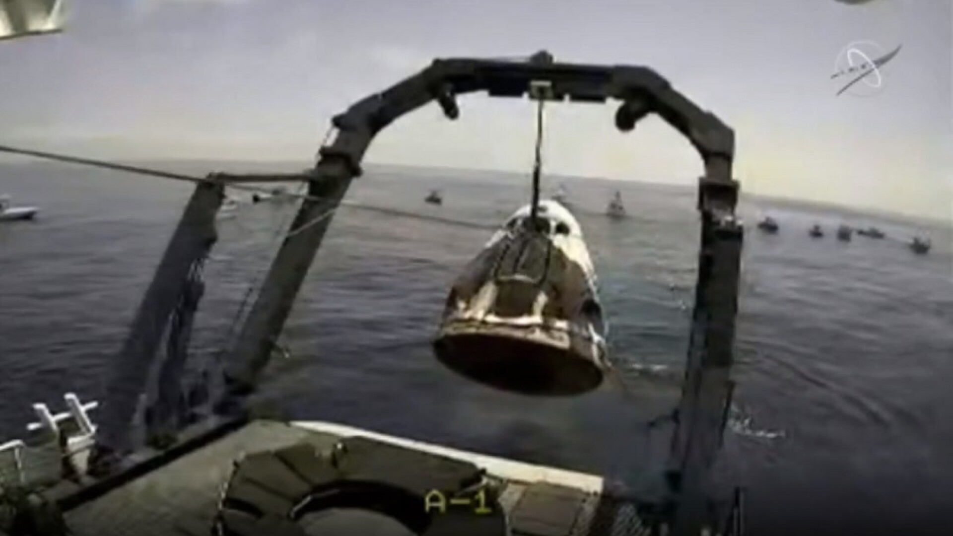 Capsula Crew Dragon a SpaceX a revenit pe Terra, după ce s-a detaşat de Staţia Spaţială Internaţională