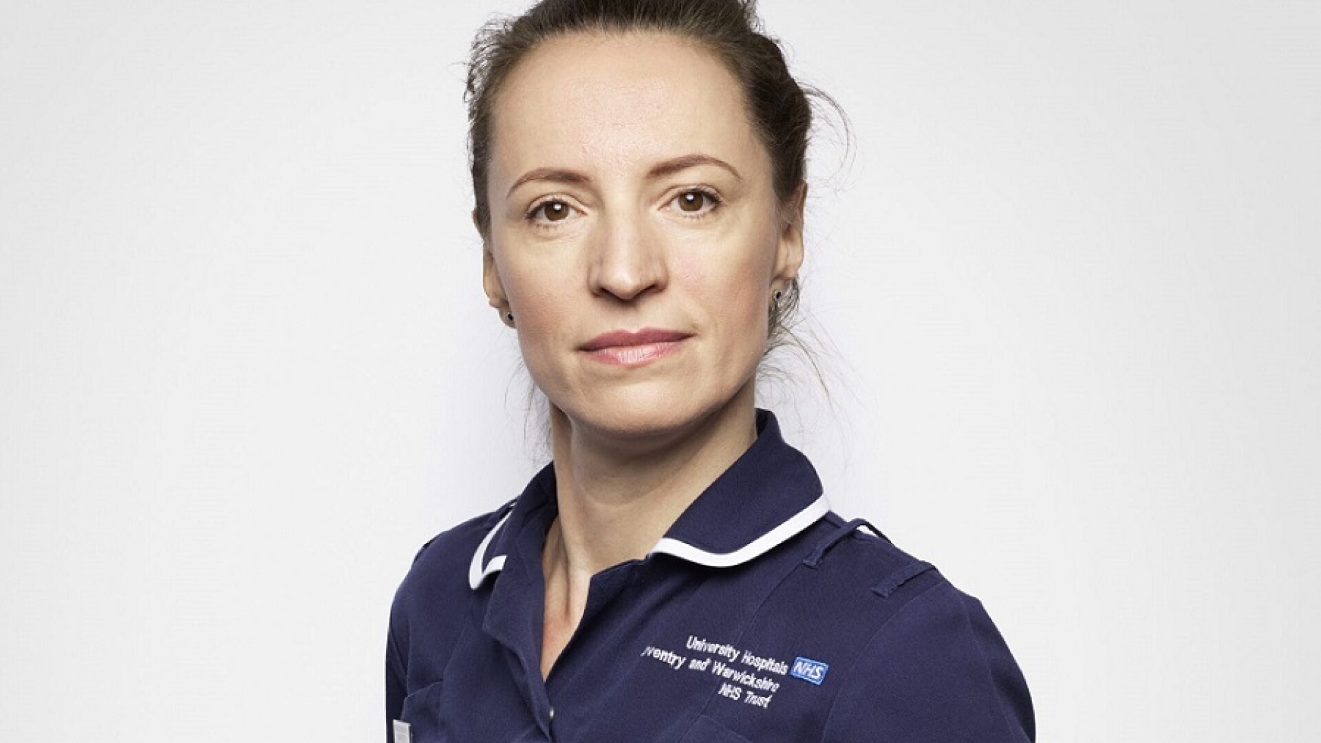 Claudia Anghel, o moașă din România a devenit imaginea Serviciului național de sănătate (NHS) din UK