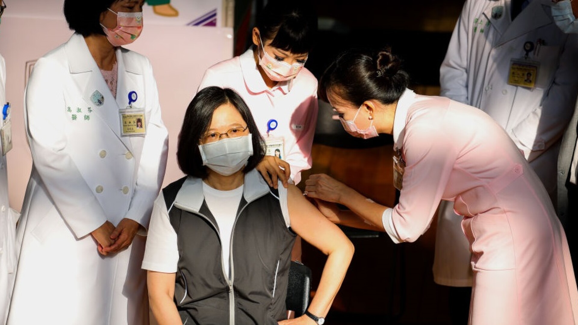 Președinta Taiwanului a fost vaccinată anti-COVID-19 cu un ser produs pe plan intern